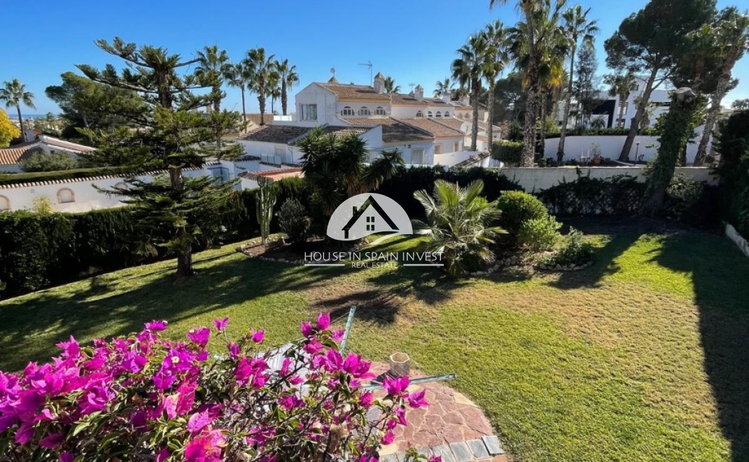 Herverkoop - Villa - Orihuela Costa - Villamartín