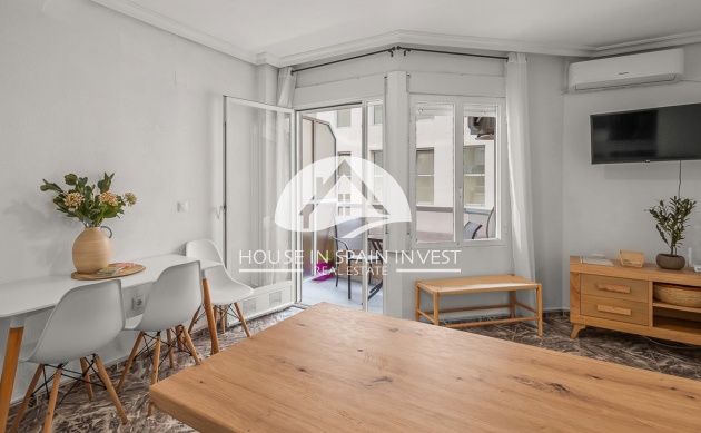 Resale - Apartment  - Torrevieja - Playa del Cura