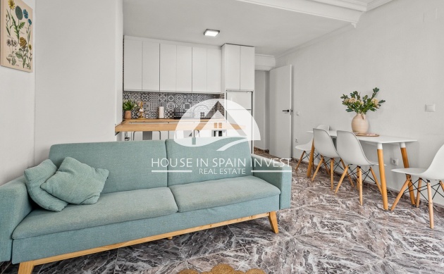 Resale - Apartment  - Torrevieja - Playa del Cura