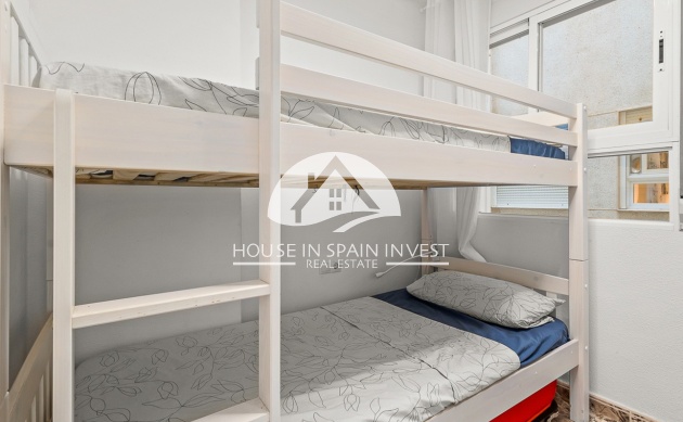 Resale - Apartment  - Torrevieja - Playa del Cura