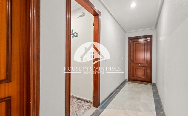 Resale - Apartment  - Torrevieja - Playa del Cura