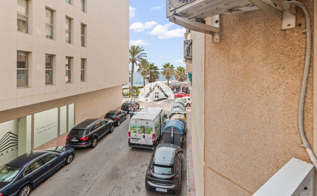 Resale - Apartment  - Torrevieja - Playa del Cura