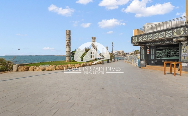 Resale - Apartment  - Torrevieja - Playa del Cura