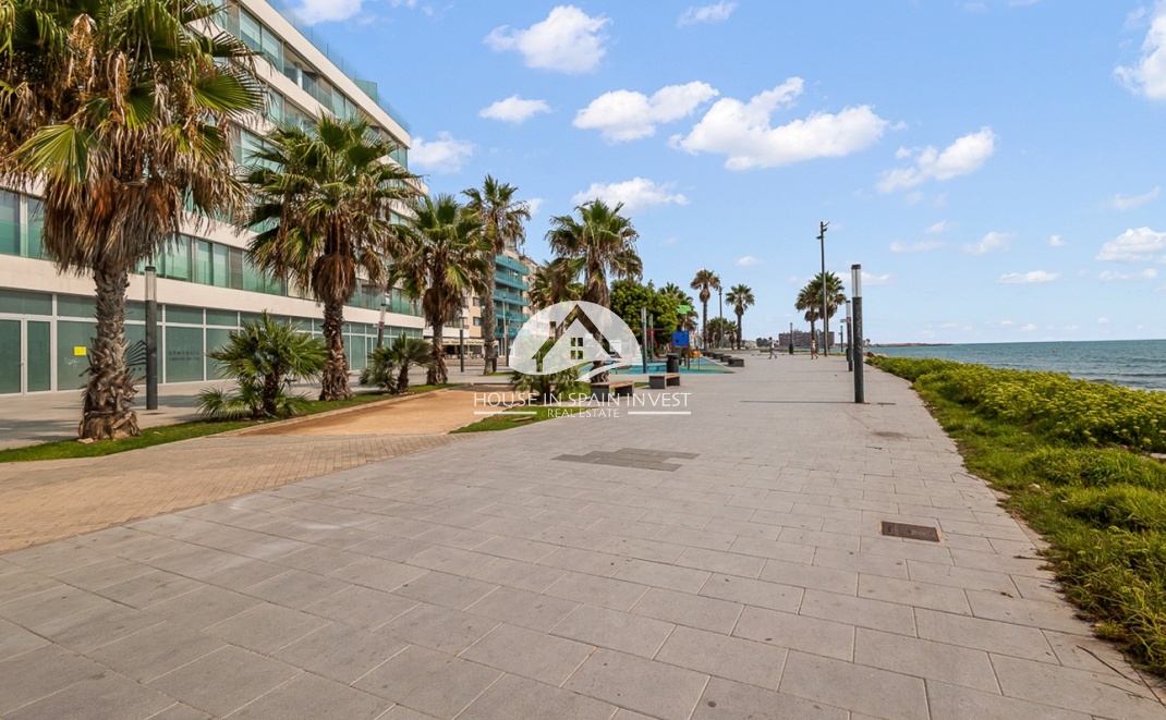 Resale - Apartment  - Torrevieja - Playa del Cura