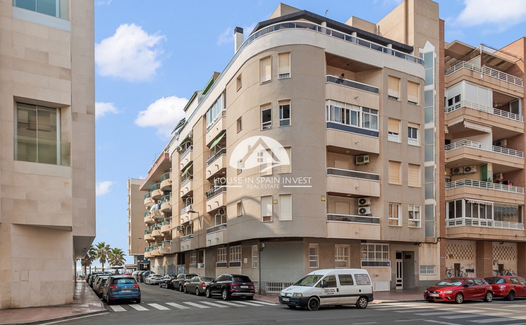 Resale - Apartment  - Torrevieja - Playa del Cura