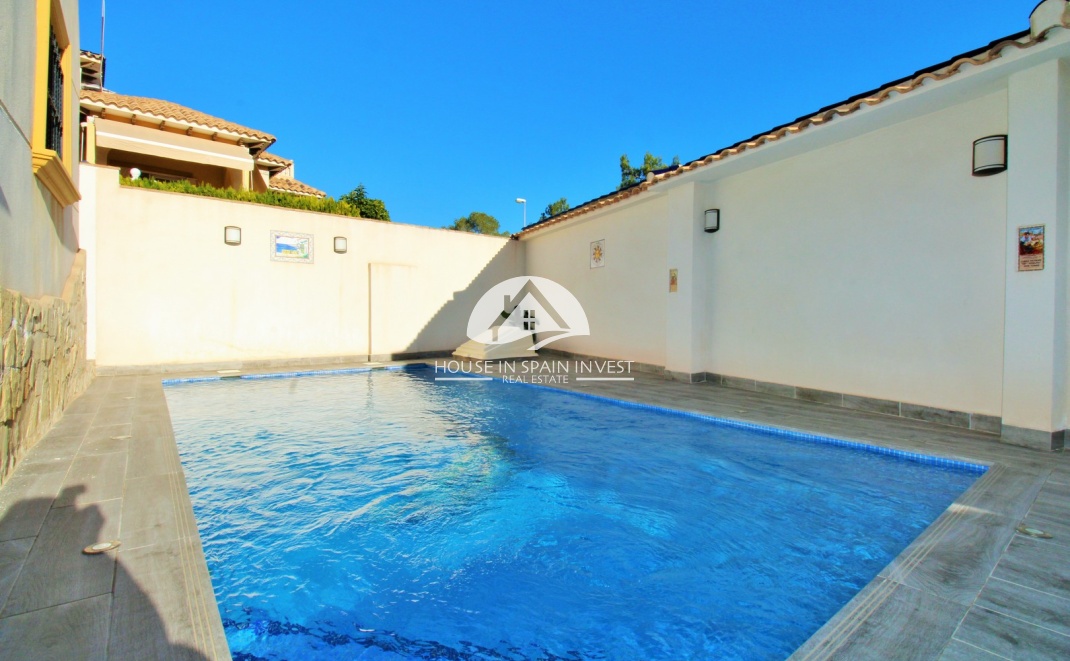 Herverkoop - Villa - Orihuela Costa - Playa Flamenca