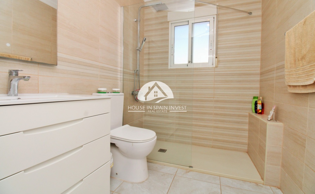 Herverkoop - Villa - Orihuela Costa - Playa Flamenca