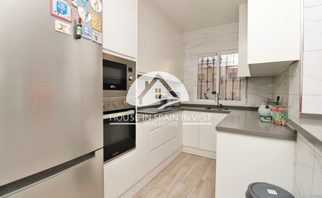 Herverkoop - Villa - Orihuela Costa - Playa Flamenca