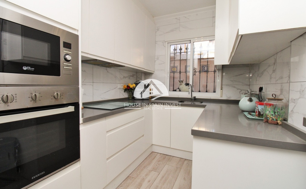 Herverkoop - Villa - Orihuela Costa - Playa Flamenca