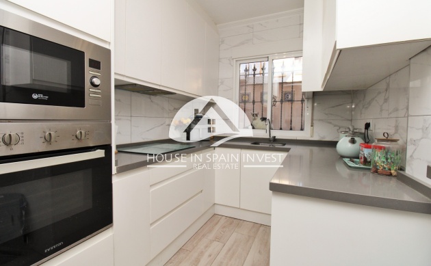 Herverkoop - Villa - Orihuela Costa - Playa Flamenca