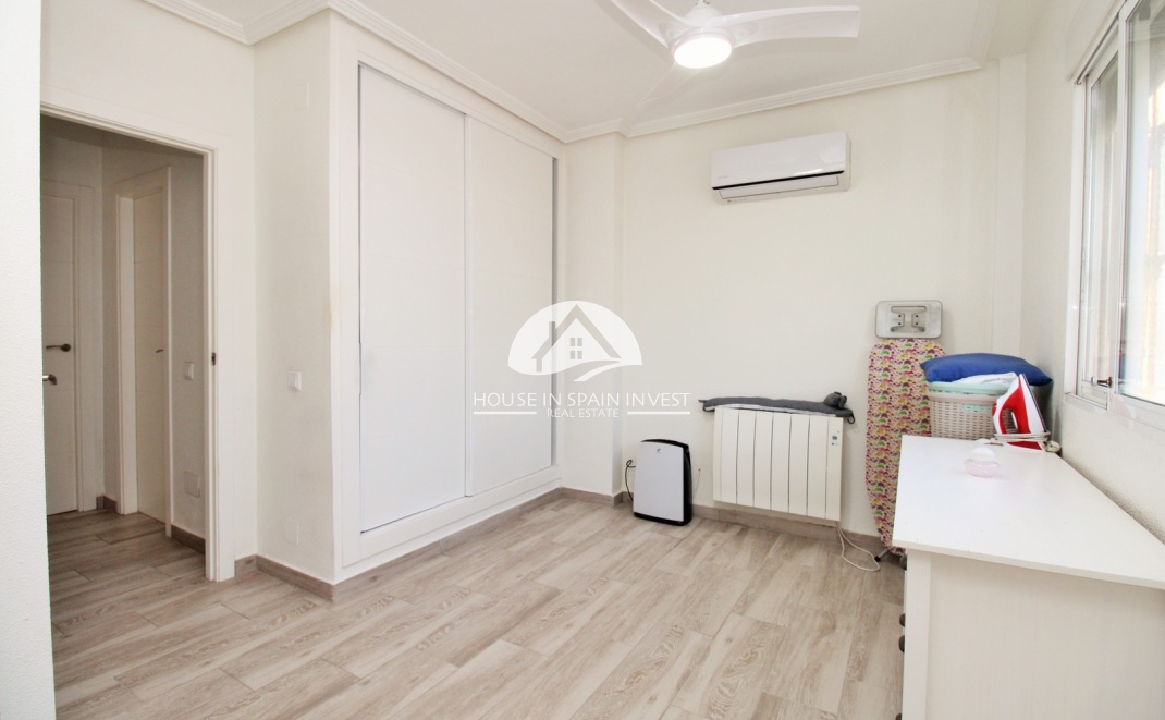 Herverkoop - Villa - Orihuela Costa - Playa Flamenca