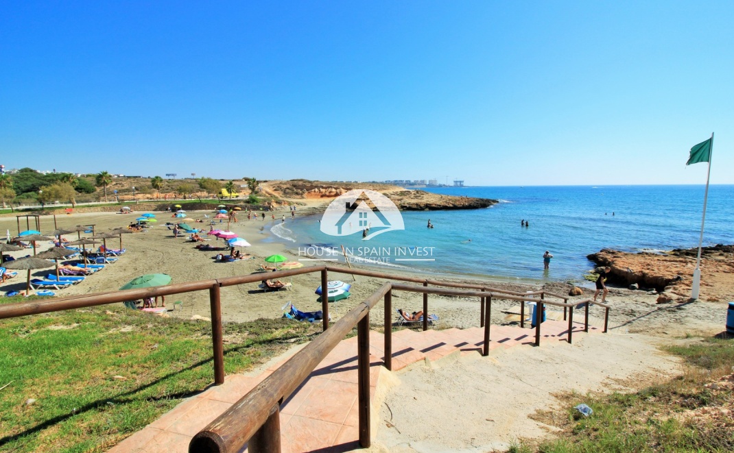 Herverkoop - Villa - Orihuela Costa - Playa Flamenca