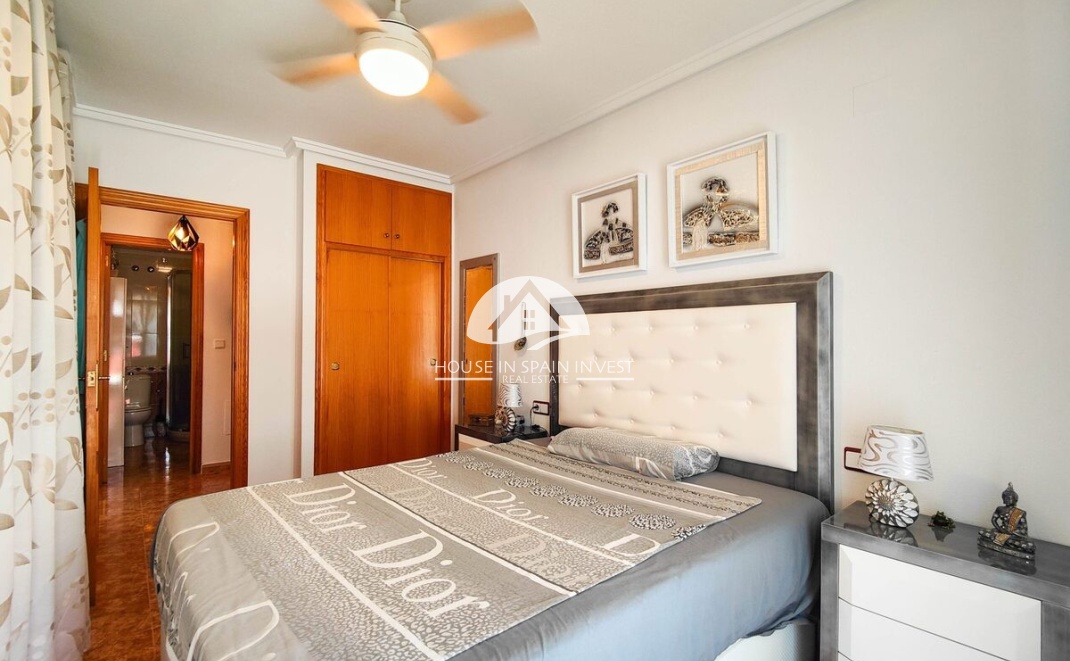 Resale - Apartment  - Torrevieja - Playa del Cura