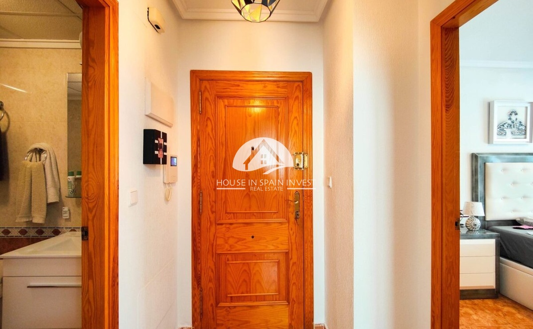 Resale - Apartment  - Torrevieja - Playa del Cura