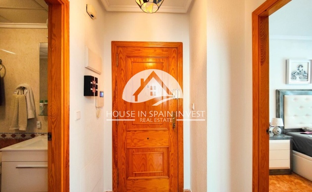 Resale - Apartment  - Torrevieja - Playa del Cura
