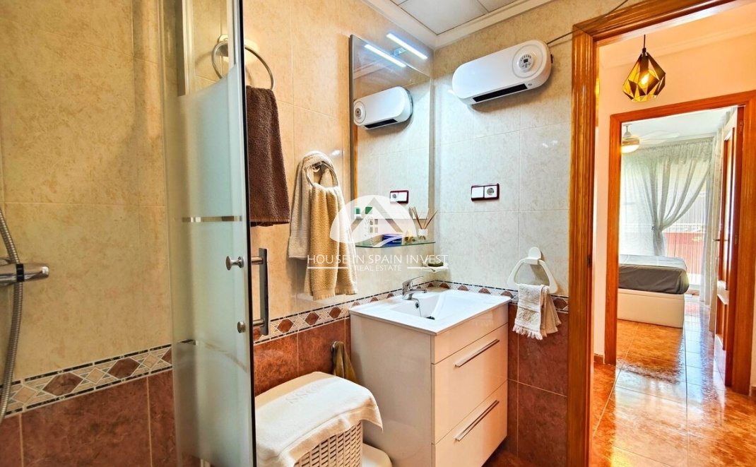 Resale - Apartment  - Torrevieja - Playa del Cura