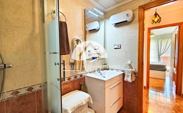 Resale - Apartment  - Torrevieja - Playa del Cura