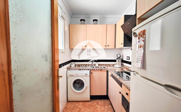 Resale - Apartment  - Torrevieja - Playa del Cura