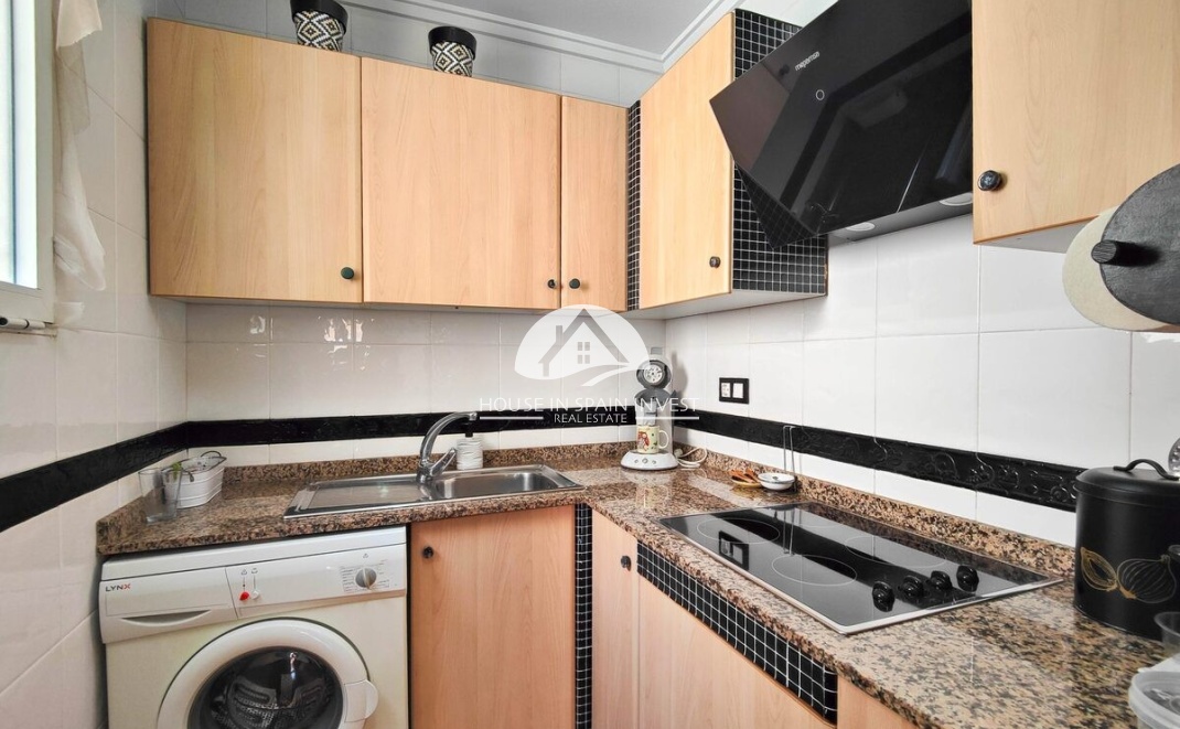 Resale - Apartment  - Torrevieja - Playa del Cura