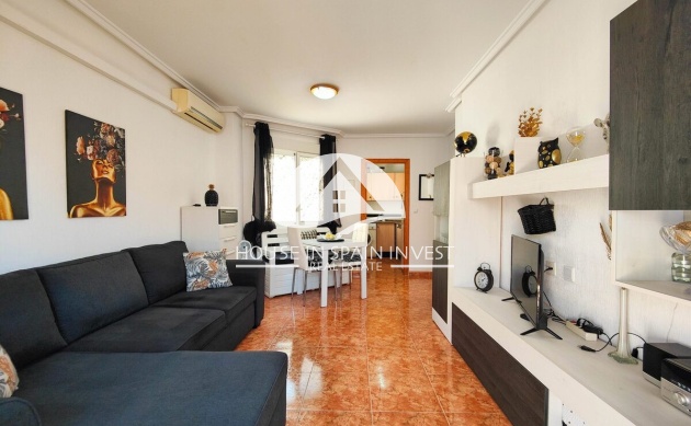 Resale - Apartment  - Torrevieja - Playa del Cura