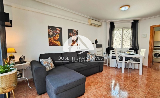 Resale - Apartment  - Torrevieja - Playa del Cura