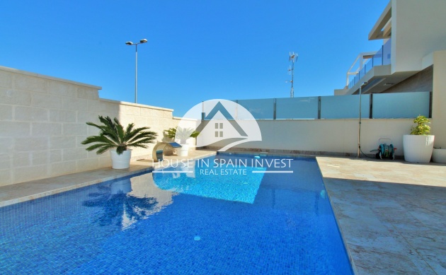 Herverkoop - Villa - Orihuela Costa - Villamartín