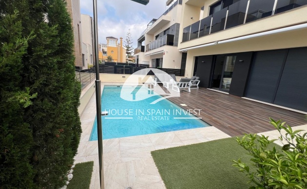 Herverkoop - Villa - Orihuela Costa - Lomas De Cabo Roig