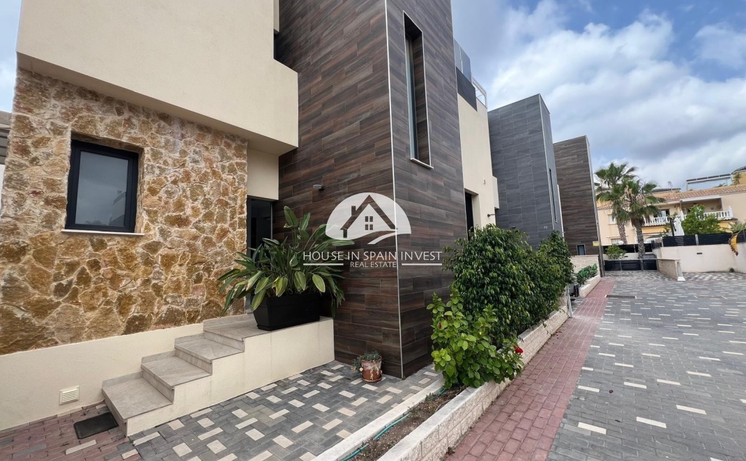 Herverkoop - Villa - Orihuela Costa - Lomas De Cabo Roig