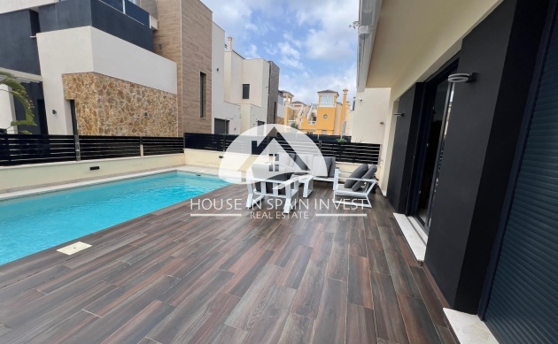 Herverkoop - Villa - Orihuela Costa - Lomas De Cabo Roig