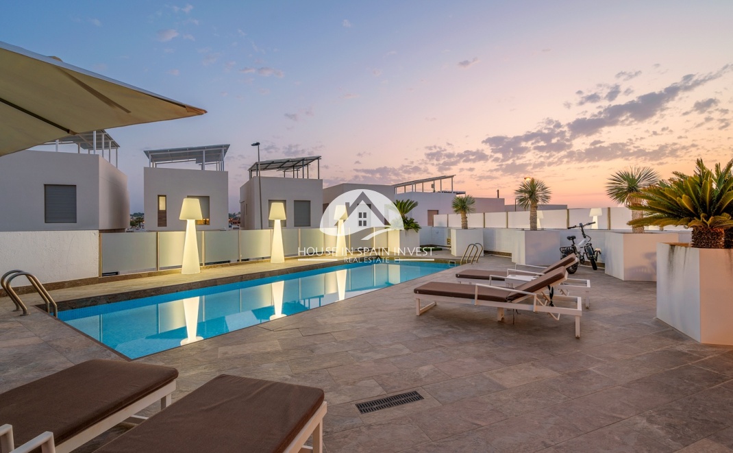 Herverkoop - Villa - Orihuela Costa - Villamartín