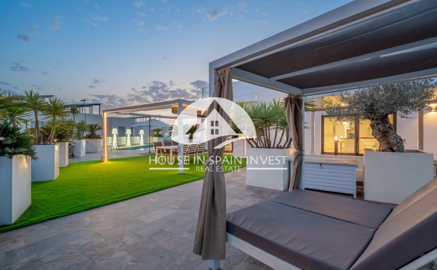 Herverkoop - Villa - Orihuela Costa - Villamartín