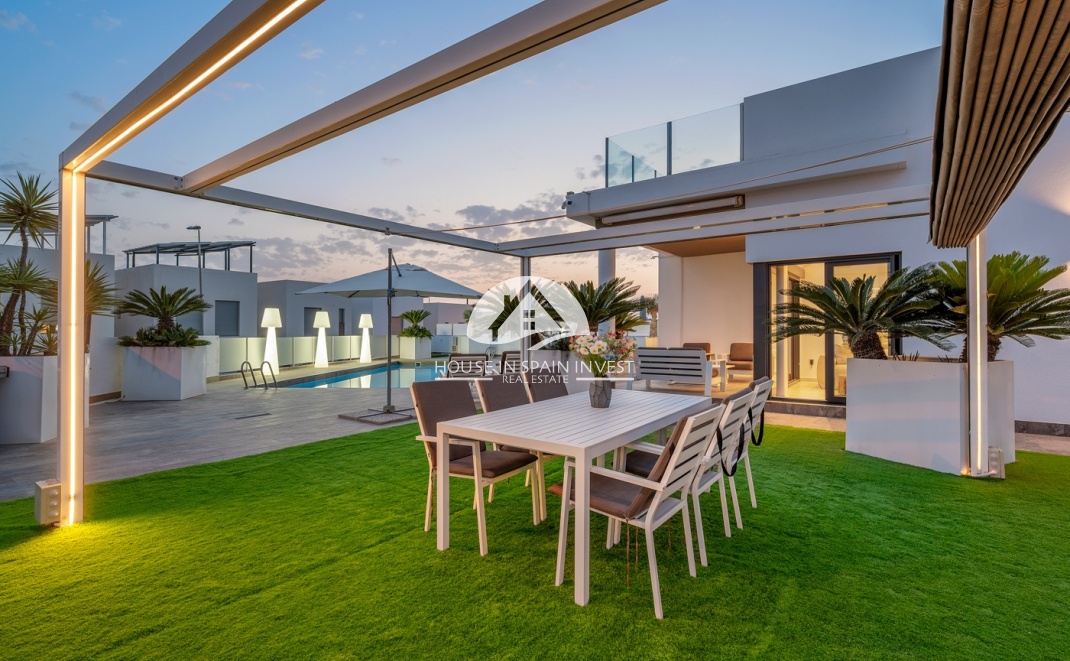 Herverkoop - Villa - Orihuela Costa - Villamartín