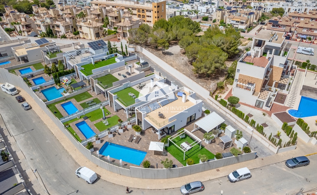 Herverkoop - Villa - Orihuela Costa - Villamartín