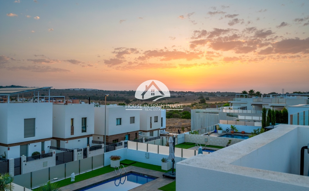 Herverkoop - Villa - Orihuela Costa - Villamartín