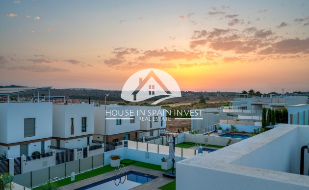 Herverkoop - Villa - Orihuela Costa - Villamartín