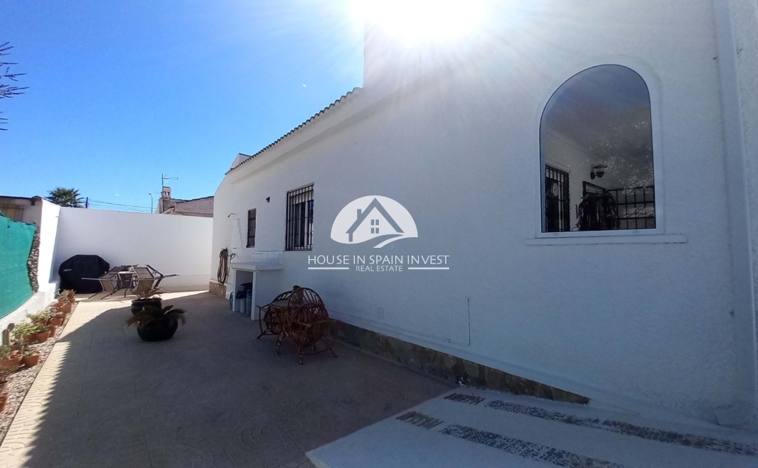Resale - Villa - Torrevieja - La Siesta - El Chaparral - San Luis
