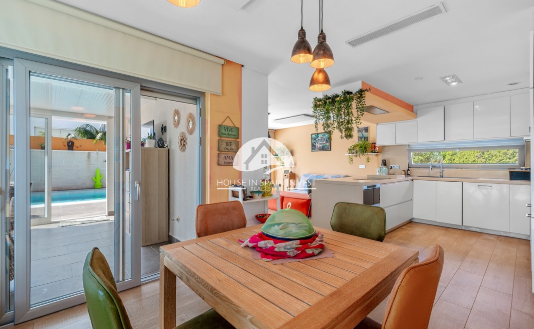 Resale - Villa - Benijofar