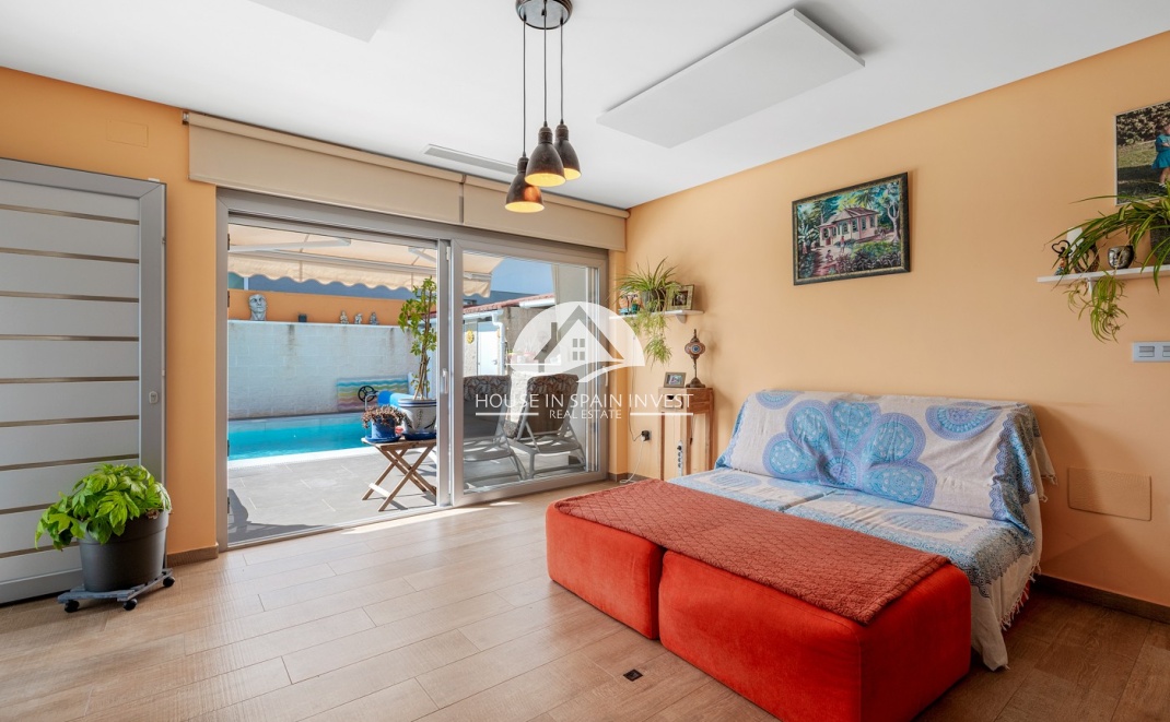 Resale - Villa - Benijofar