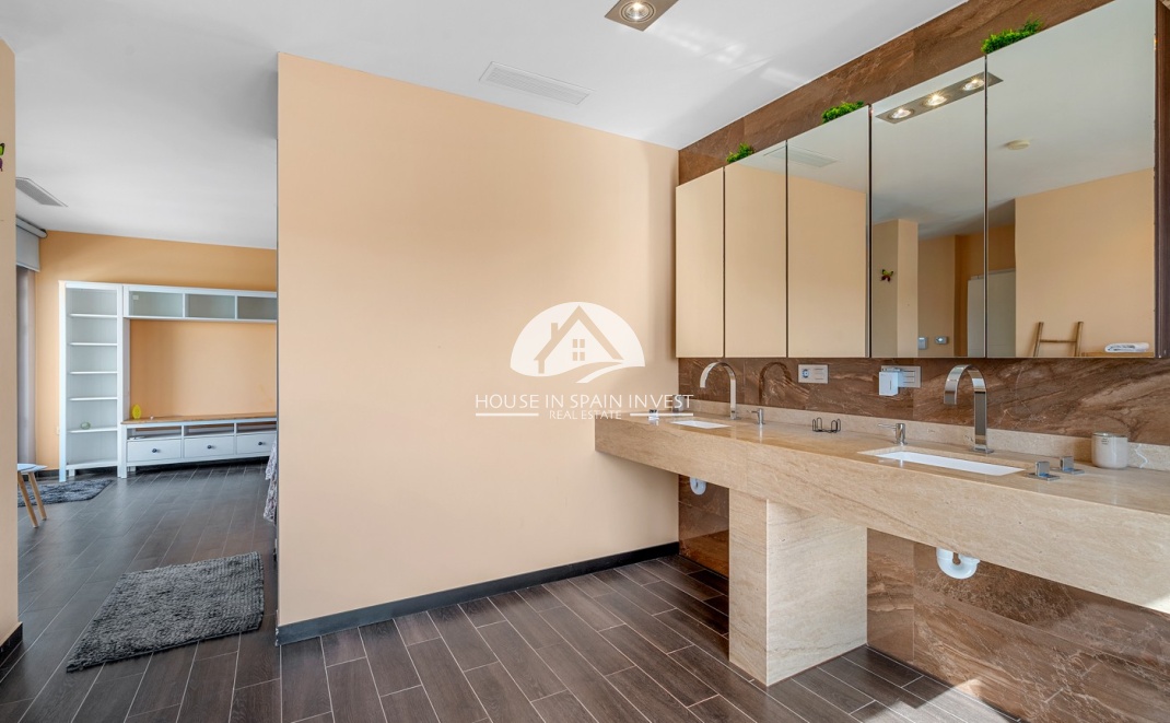 Resale - Villa - Benijofar