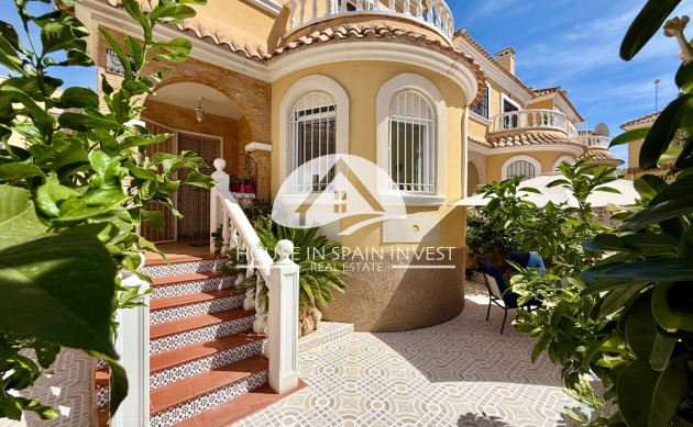 Herverkoop - Villa - Orihuela Costa - Villamartín