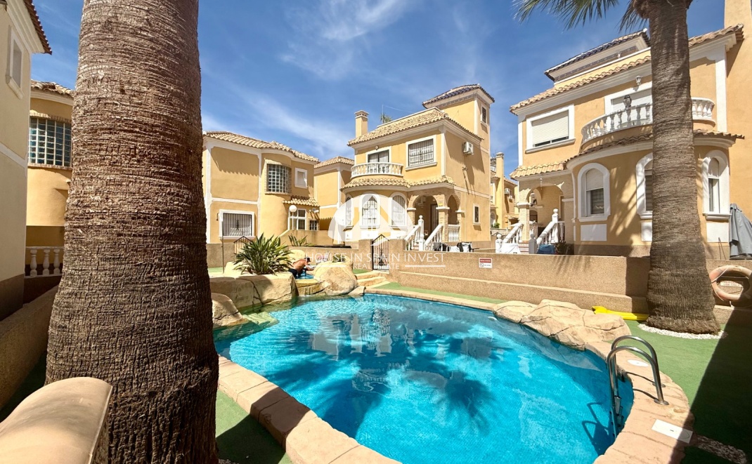 Herverkoop - Villa - Orihuela Costa - Villamartín
