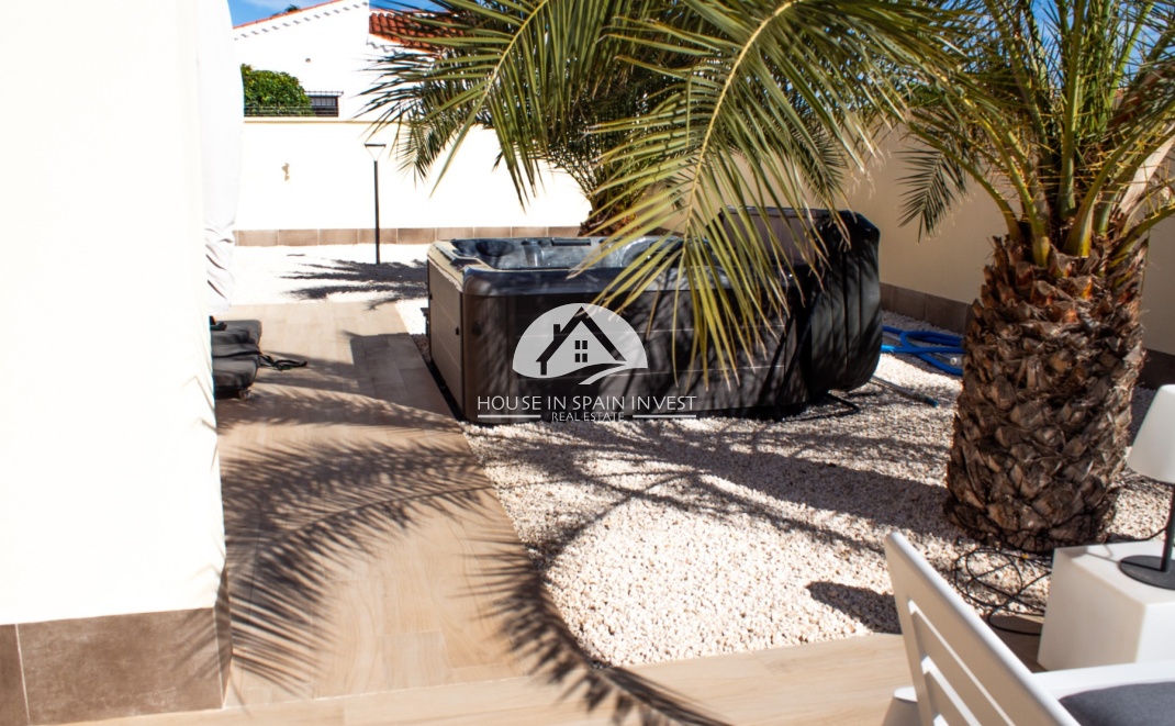 Resale - Villa - Torrevieja - La Siesta - El Chaparral - San Luis