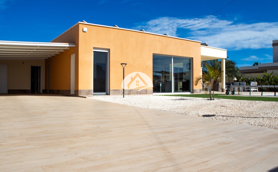 Resale - Villa - Torrevieja - La Siesta - El Chaparral - San Luis