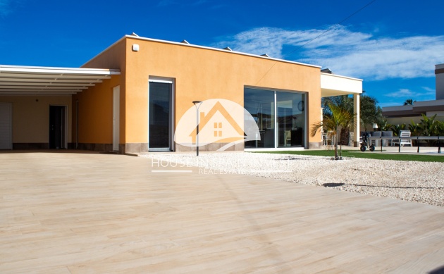 Resale - Villa - Torrevieja - La Siesta - El Chaparral - San Luis