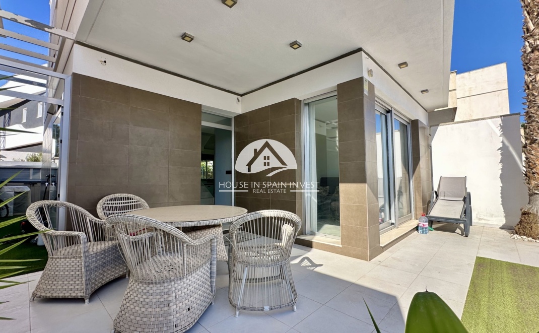 Herverkoop - Villa - Orihuela Costa - Lomas De Cabo Roig