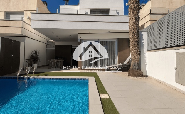 Herverkoop - Villa - Orihuela Costa - Lomas De Cabo Roig
