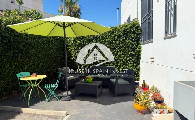 Herverkoop - Villa - Orihuela Costa - Villamartín