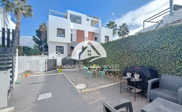 Herverkoop - Villa - Orihuela Costa - Villamartín