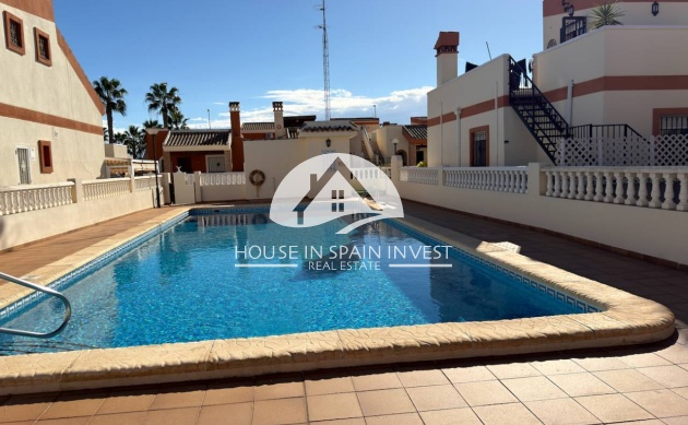 Resale - Villa - Guardamar del Segura - Guardamar - El Raso