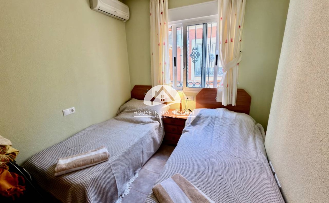 Resale - Villa - Guardamar del Segura - Guardamar - El Raso